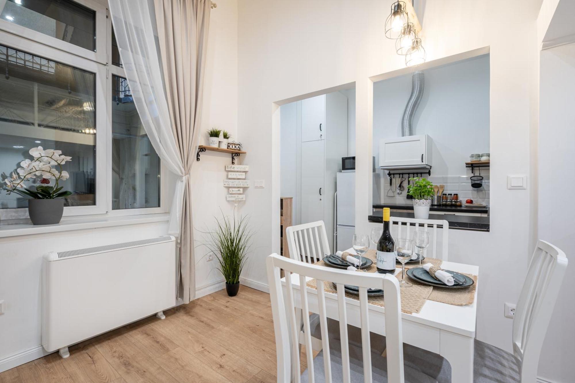 Apartman Mira *